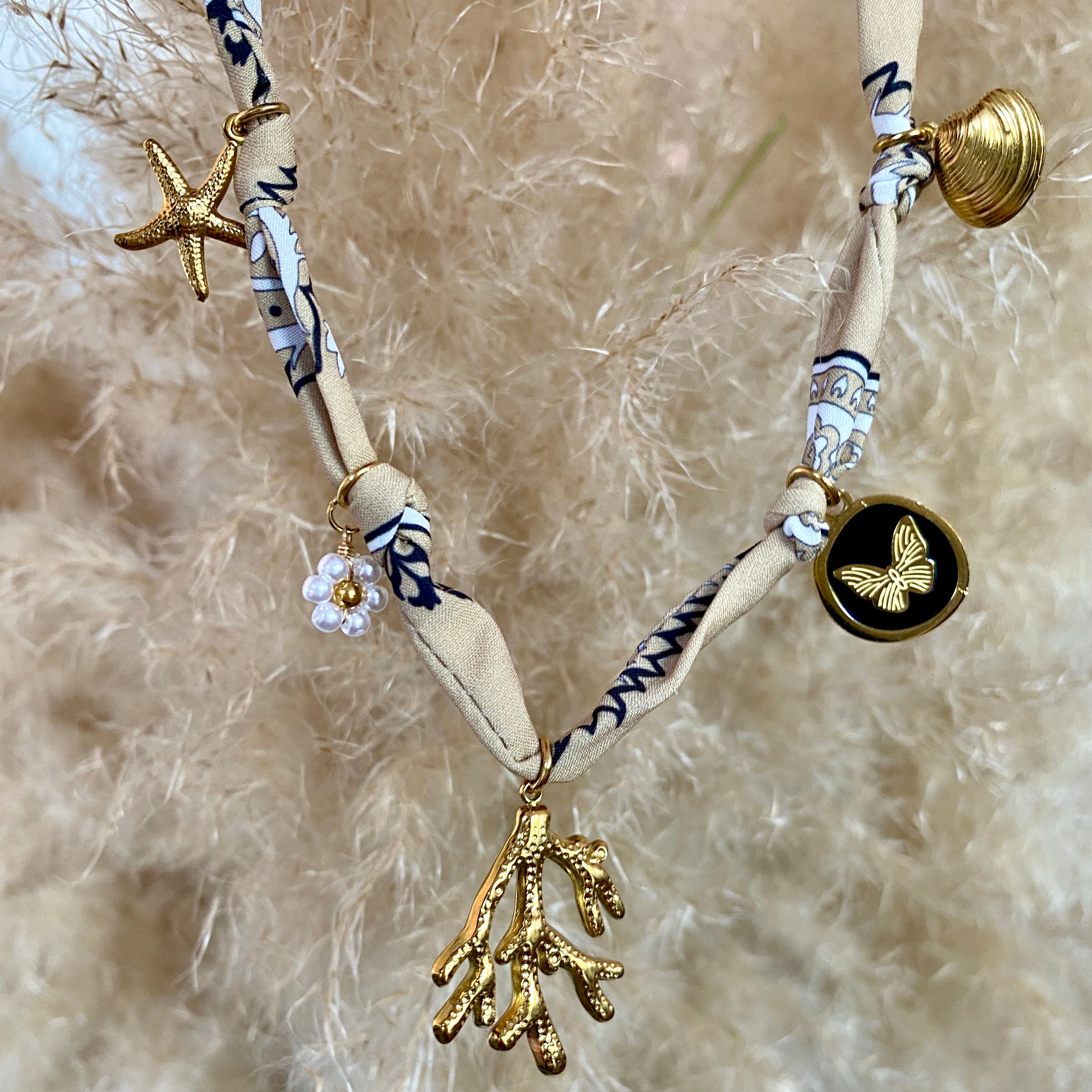 Collier tissus Charms "Sable"