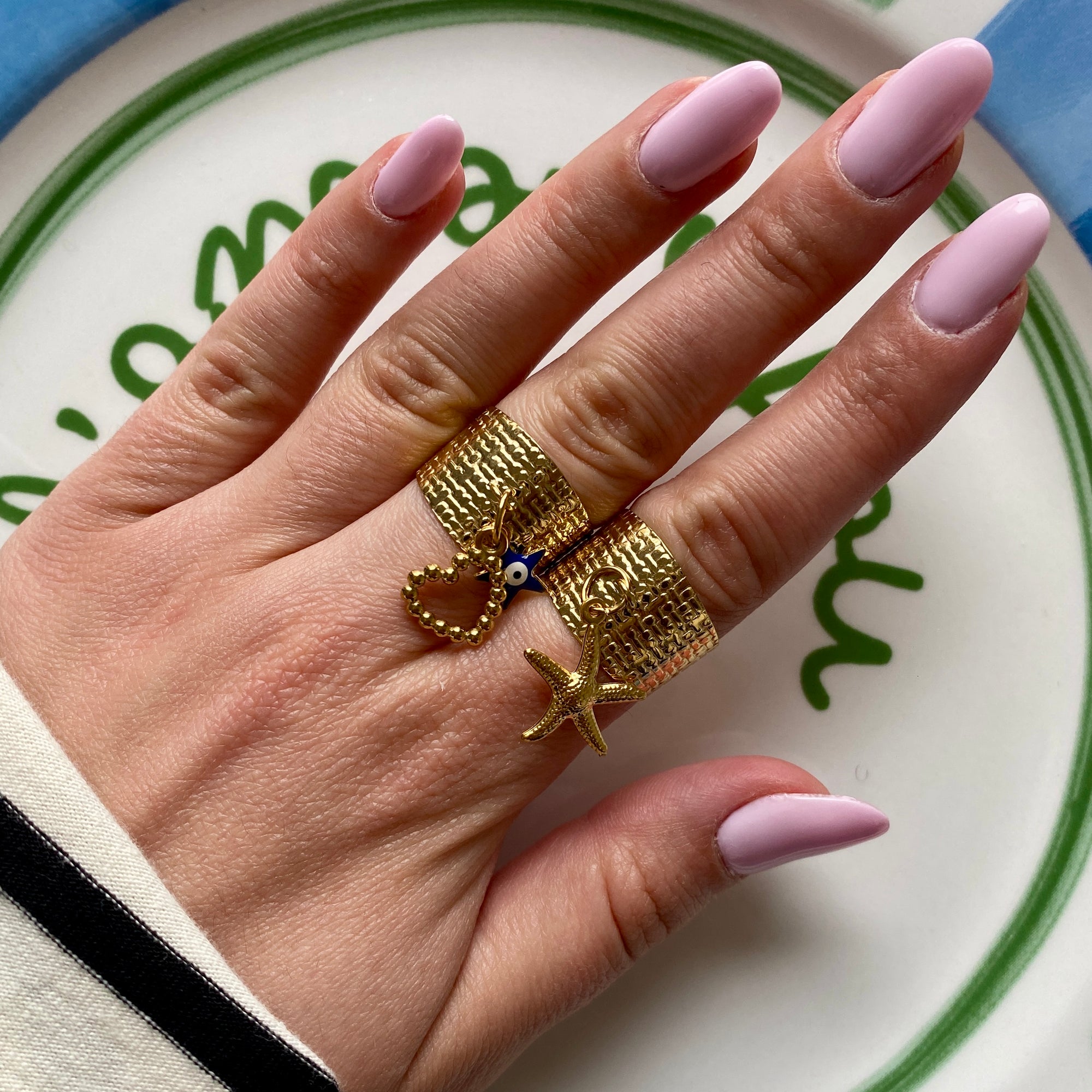 bague avec breloque