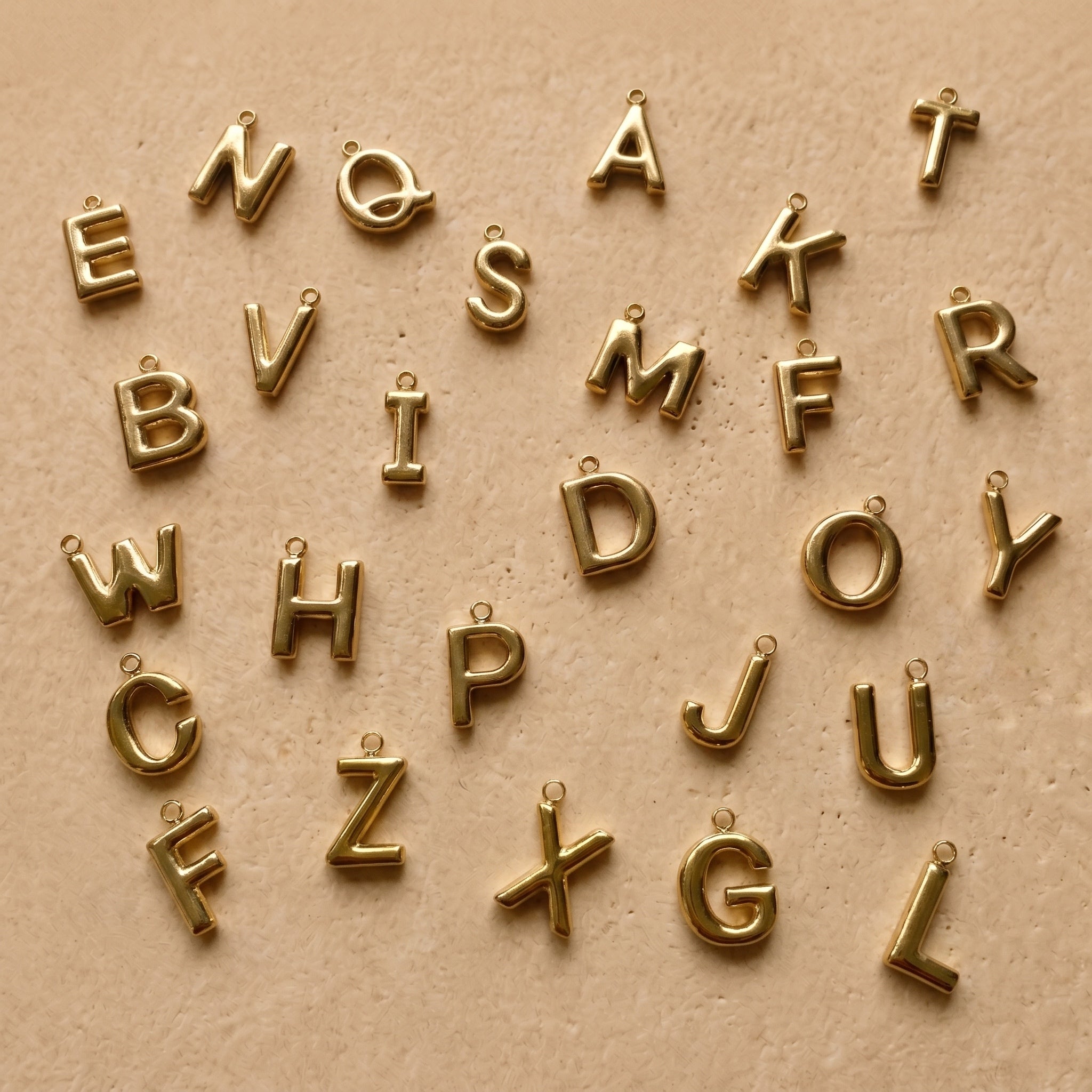 breloque charm lettre