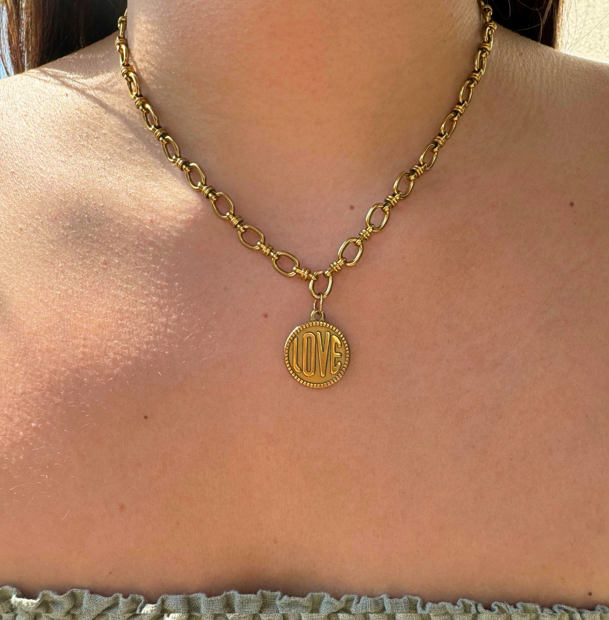 Collier Ras de cou "Love"