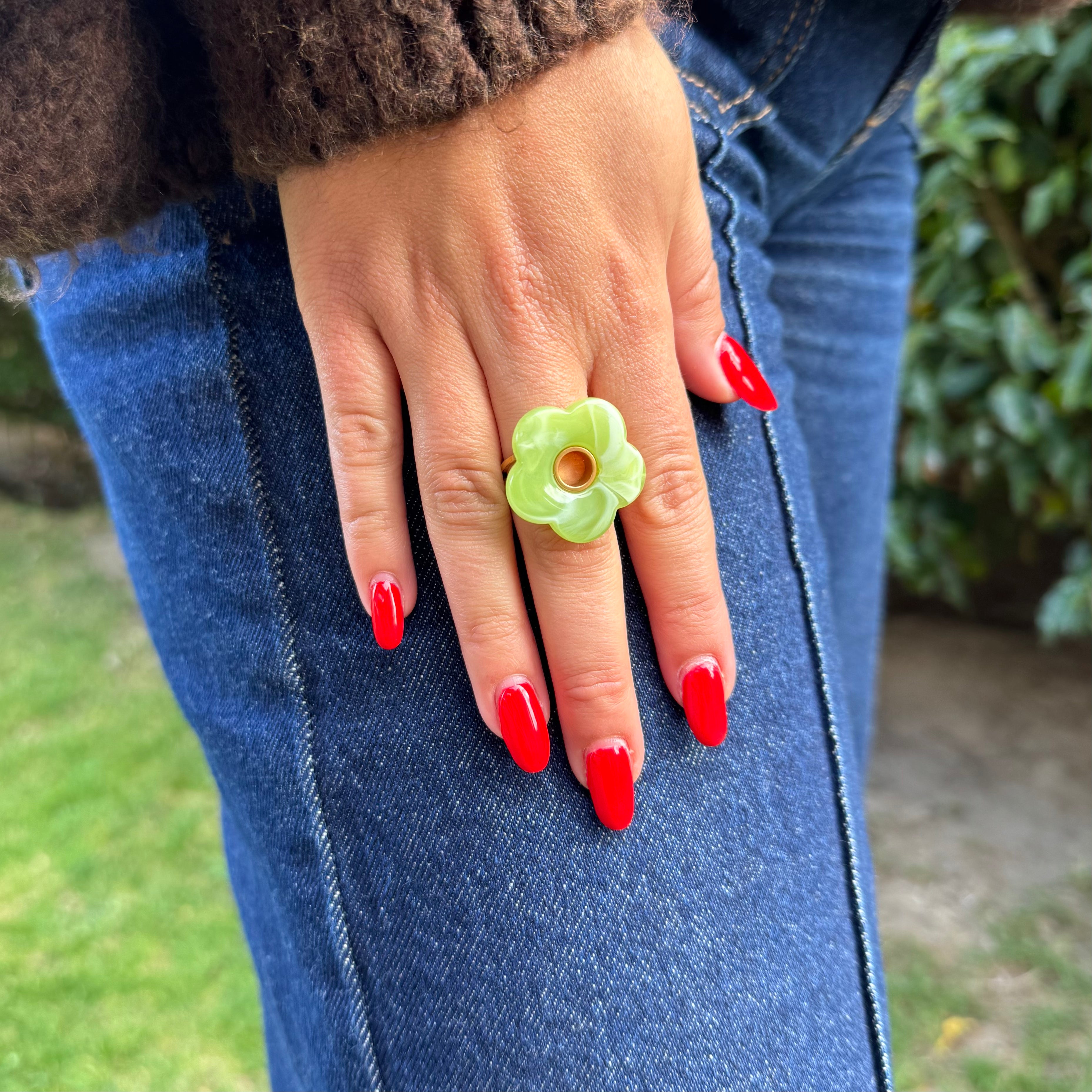 Bague Fleur Résine "Olivia"