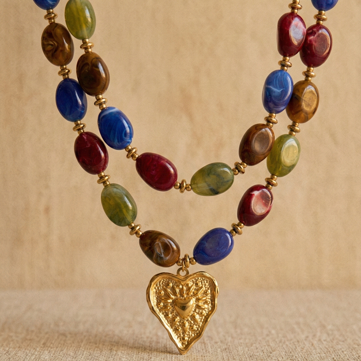 collier perles breloque